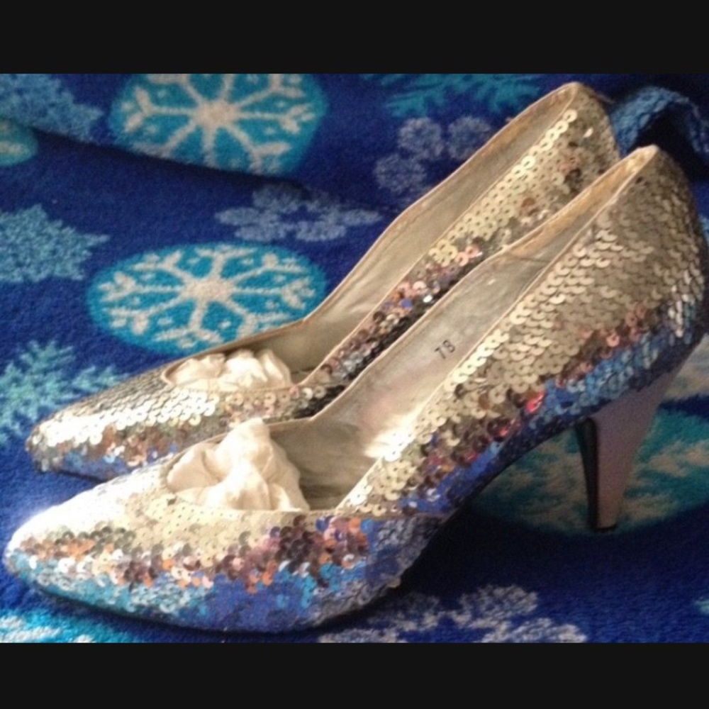Ann Marino Silver sequin new heel shoes